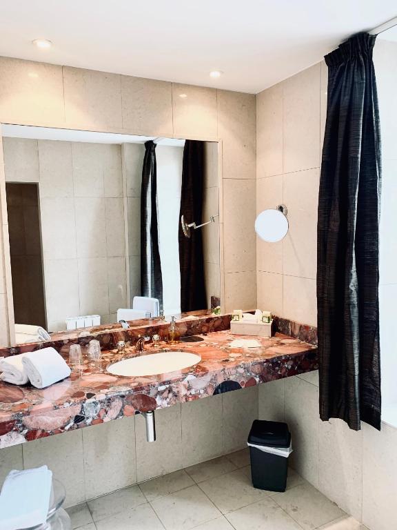 Logis L'Auberge - Maison Glenn Anna - Tripla Stanza