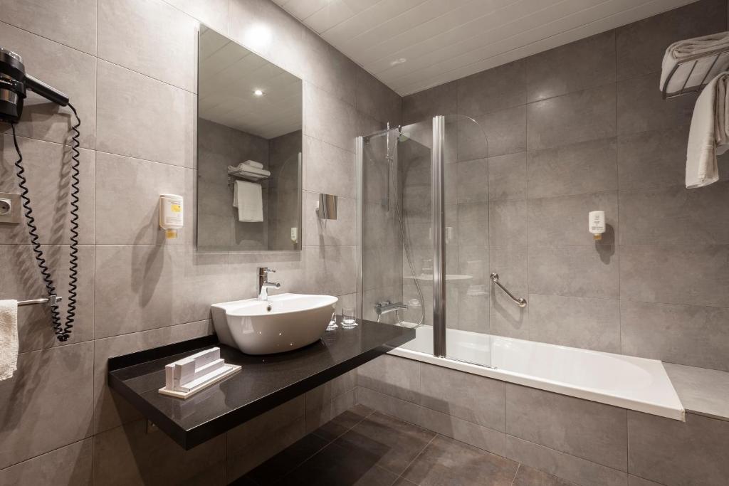 Spirit Hotel Gran Bilbao - Resim 42