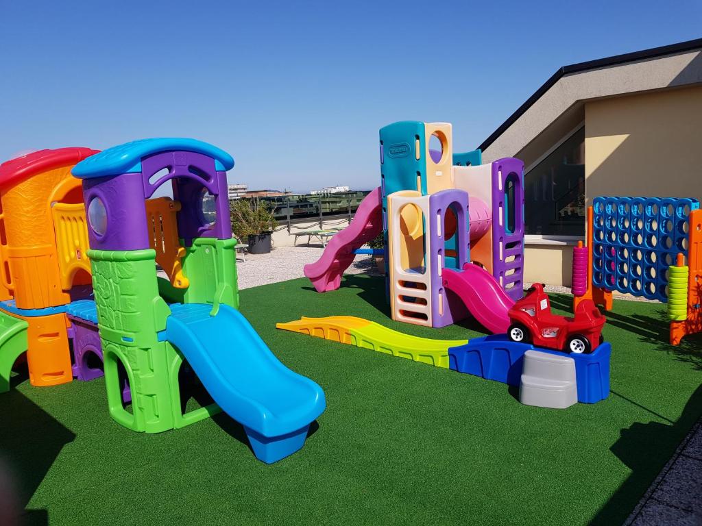 Herní místnost nebo prostor pro děti v ubytování Hotel Grado
