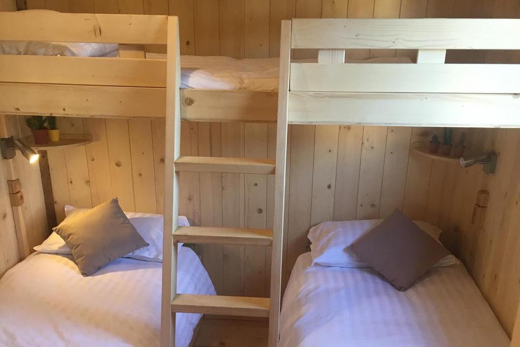 Postel nebo postele na pokoji v ubytování Parc Saint James Oasis Village