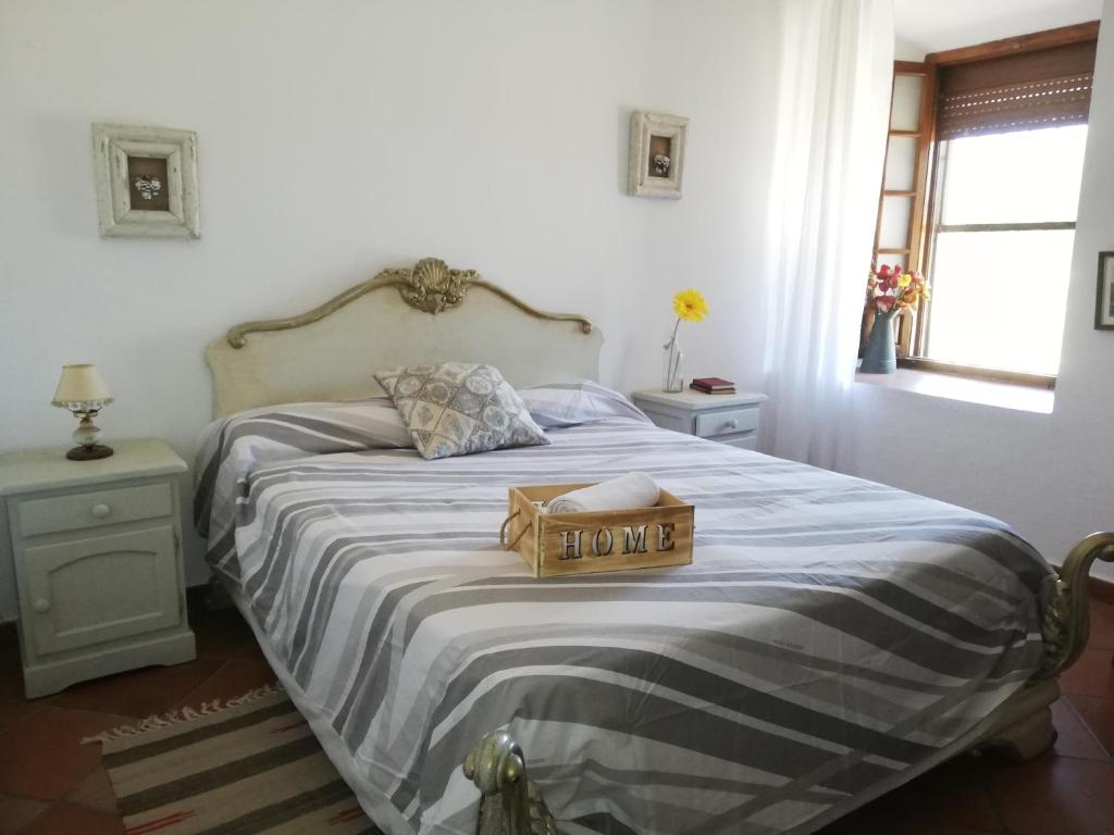 Country house Cortijo Los Dolmenes, Antequera, Spain ...