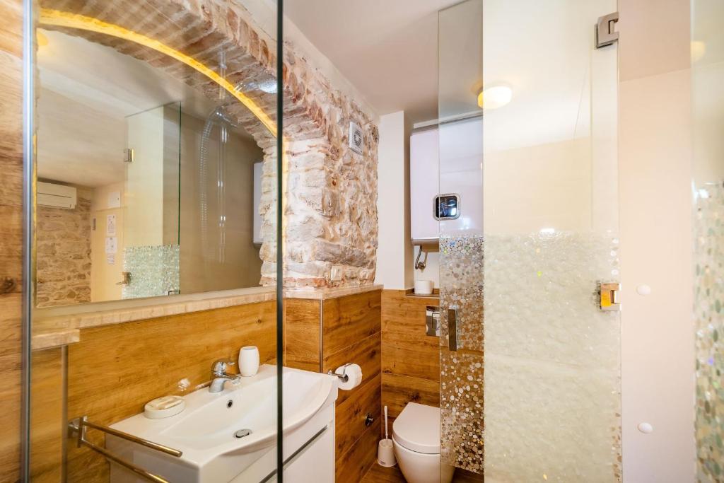 Koupelna v ubytování Idassa Palace rooms