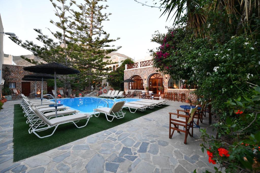 Bazén v ubytování Philoxenia Hotel & Studios nebo v jeho okolí