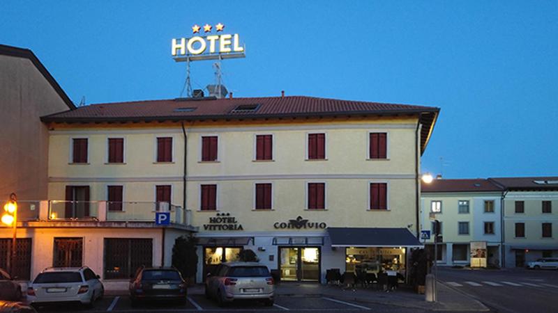 Budova, kde se hotel nachází