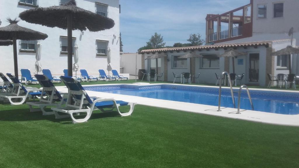 Bazén v ubytovaní Hotel Cortijo Los Gallos alebo v jeho blízkosti