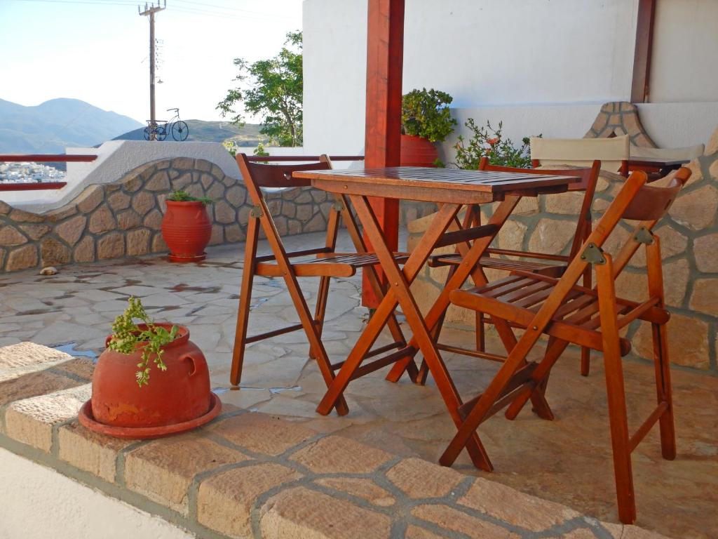 Christos rooms milos - 10