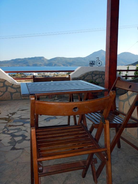 Christos rooms milos - 9