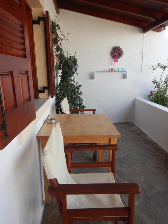 Christos rooms milos - 6