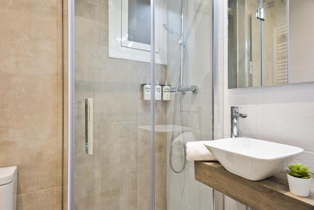 A bathroom at Sitges Group Calm Beach