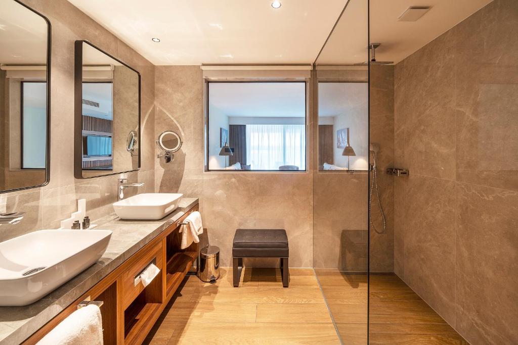 Luxury Hotel Riva - 7