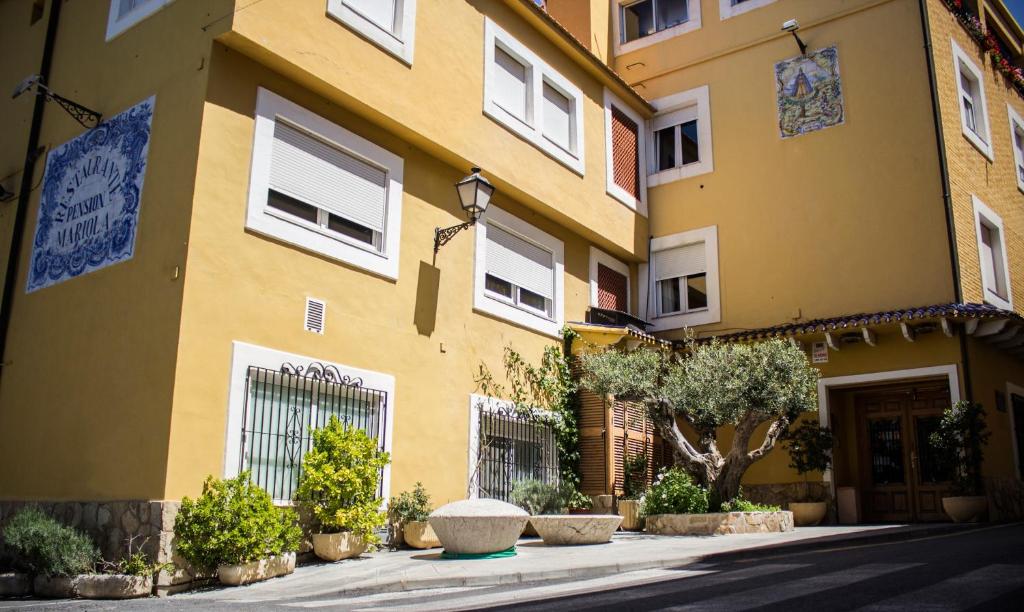 The building in which a vendégházakat is located