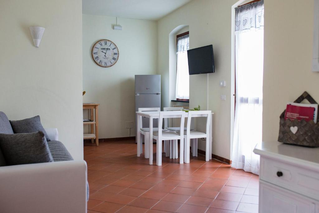 TV a/nebo společenská místnost v ubytování Casa Vacanze Tra Le Mura