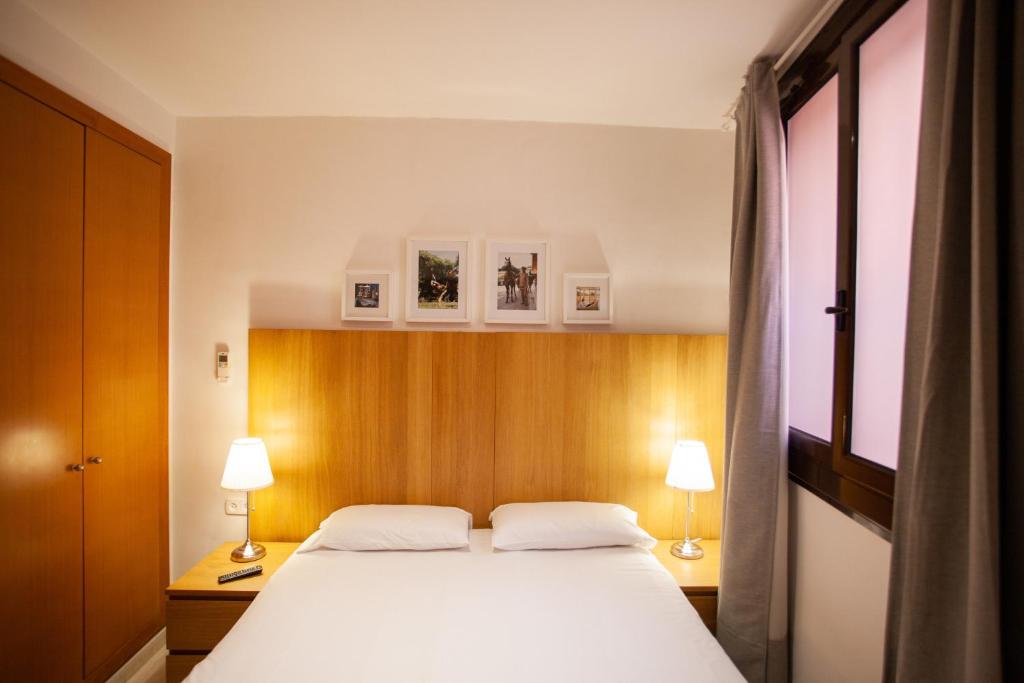 Ramblas Apartments - 1