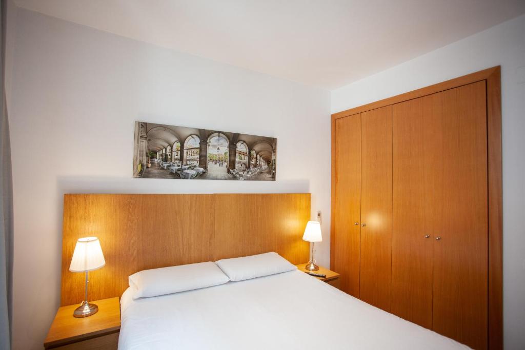 Ramblas Apartments - 4