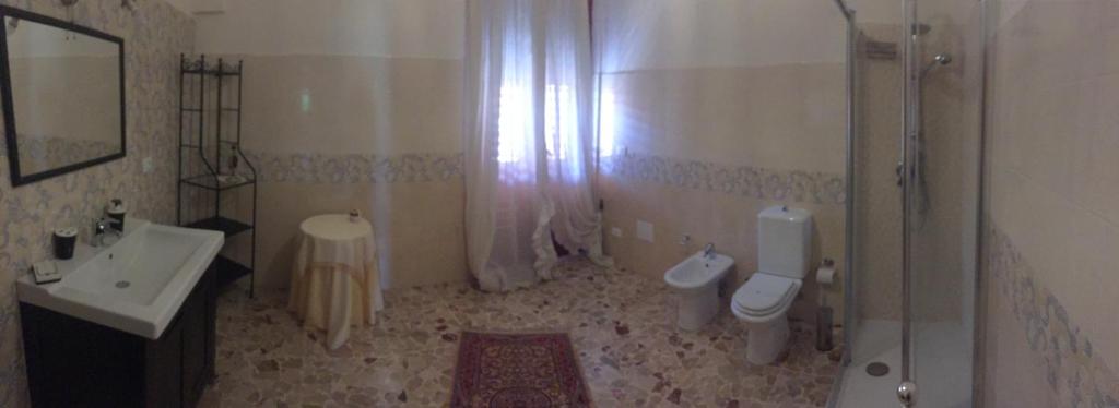 A bathroom at IL B&B Maison Graziella