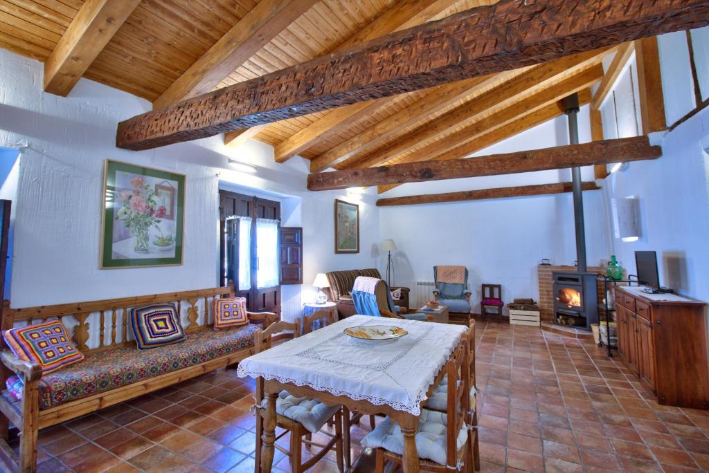 A seating area at Cuencaloft Alfonso VIII