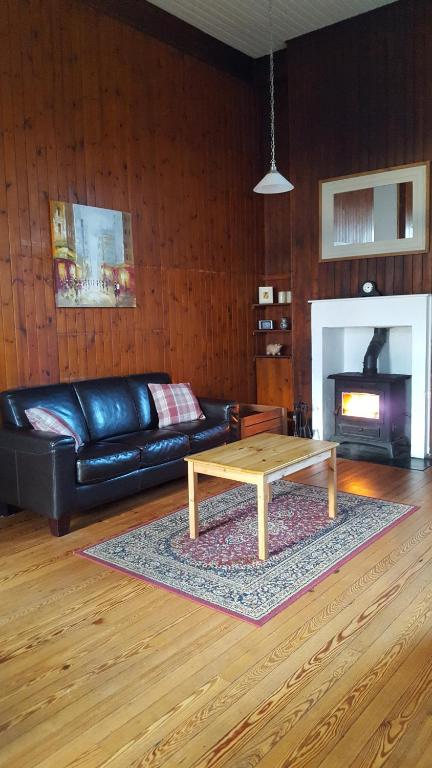Posezení v ubytování Helmsdale Lodge Hostel - all rooms en-suite