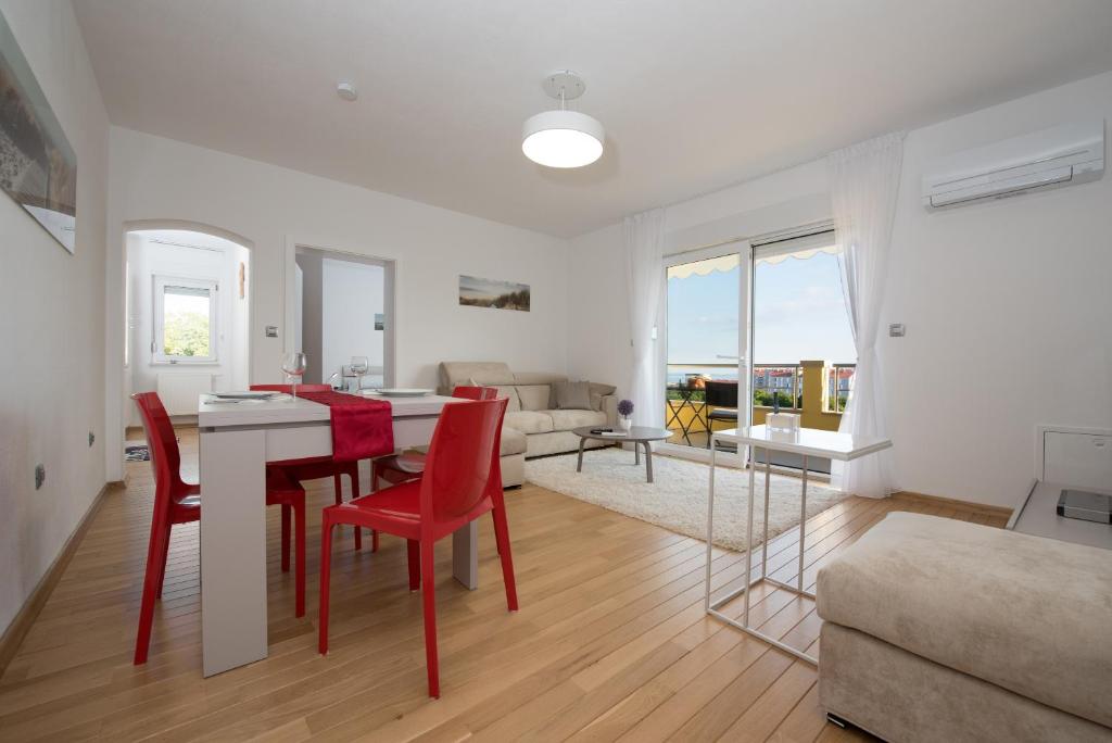 Posedenie v ubytovaní Apartmani BILIC