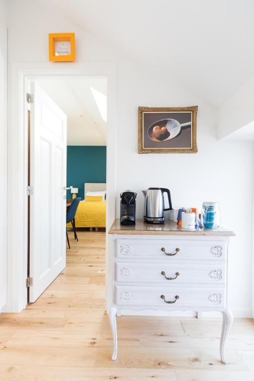 Kuchyň nebo kuchyňský kout v ubytování Chez Spoons B&B