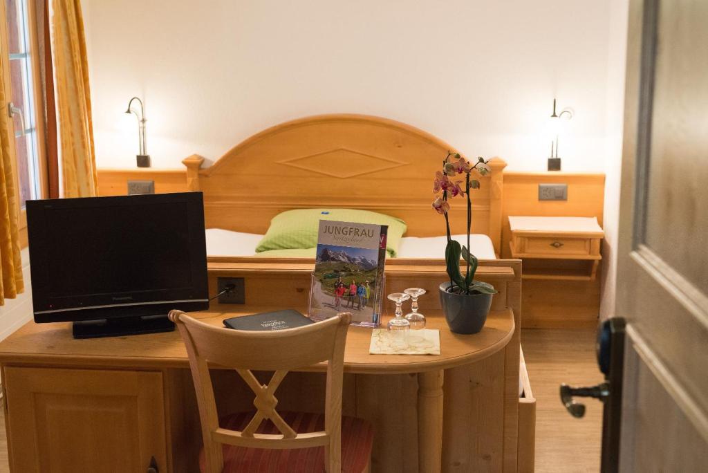 TV o dispositivi per l'intrattenimento presso Hotel Restaurant Hirschen