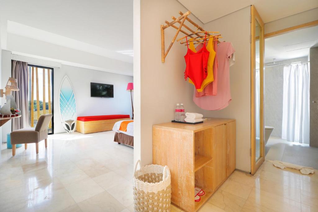 TV a/nebo společenská místnost v ubytování Koa D Surfer Hotel