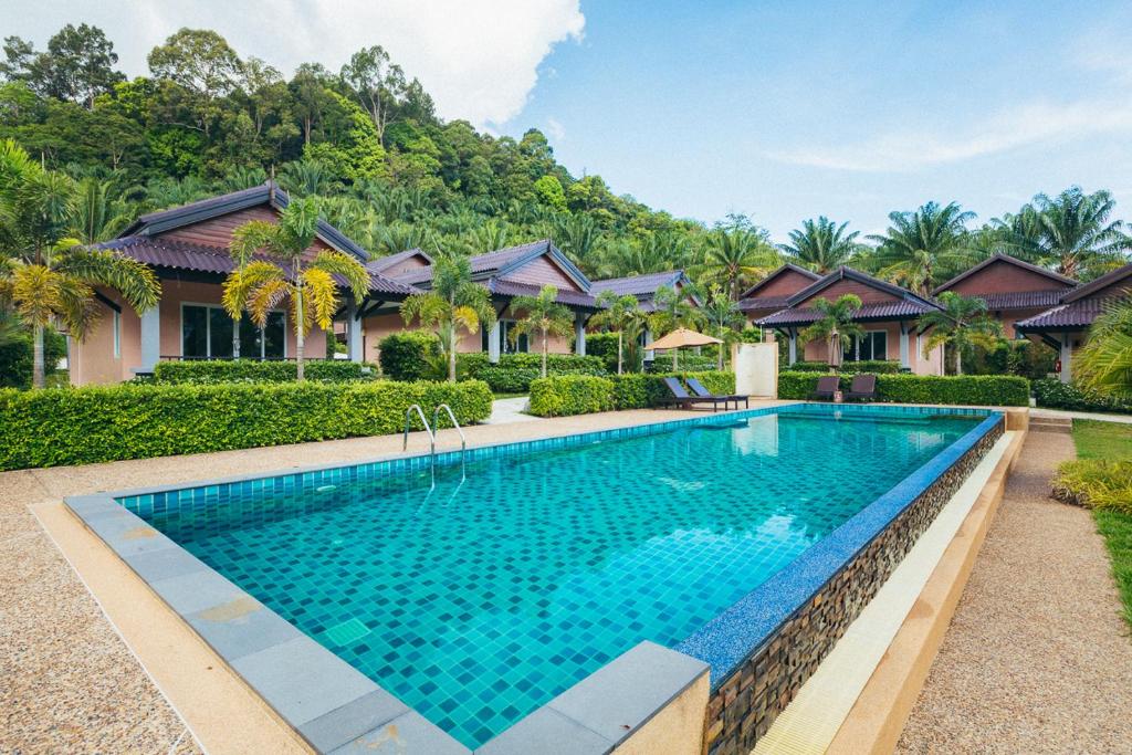Bazén v ubytování Palm Kiri Aonang Resort nebo v jeho okolí