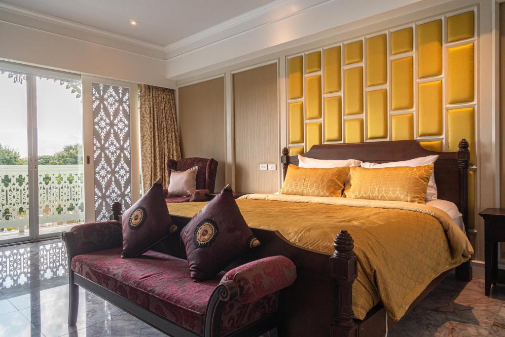 At Pingnakorn Riverside - Resim 39