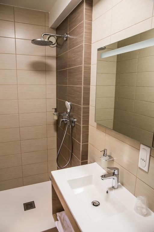 Koupelna v ubytování Hôtel Le Verger De Bischwiller
