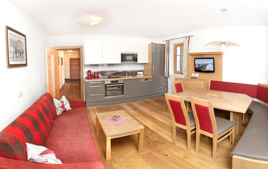 Kuchyň nebo kuchyňský kout v ubytování Tarlack Appartements Hütten 34