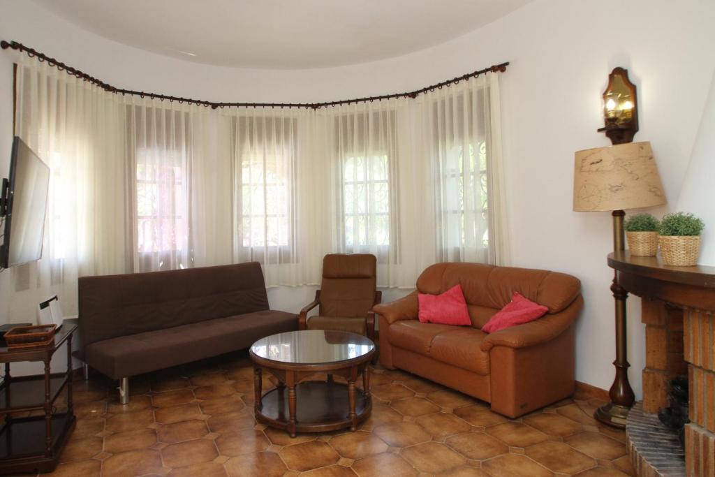 Posezení v ubytování ARENDA Villa Coral Pino Alto