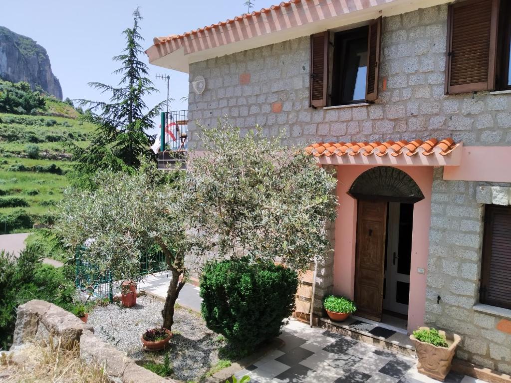 Nespecifikovaný výhled na hory nebo výhled na hory při pohledu z bed and breakfast