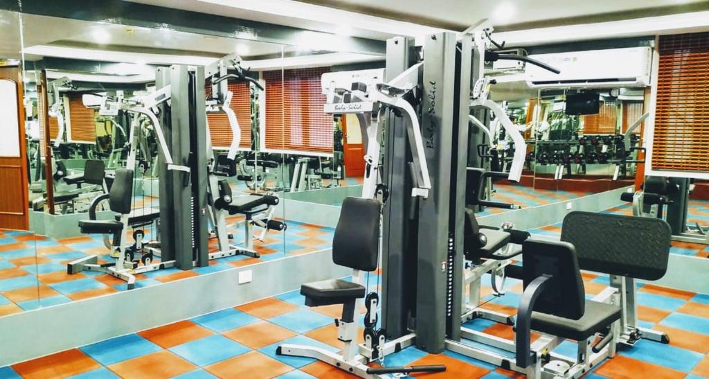 Fitness centrum a/nebo fitness zařízení v ubytování Regency Madurai by GRT Hotels