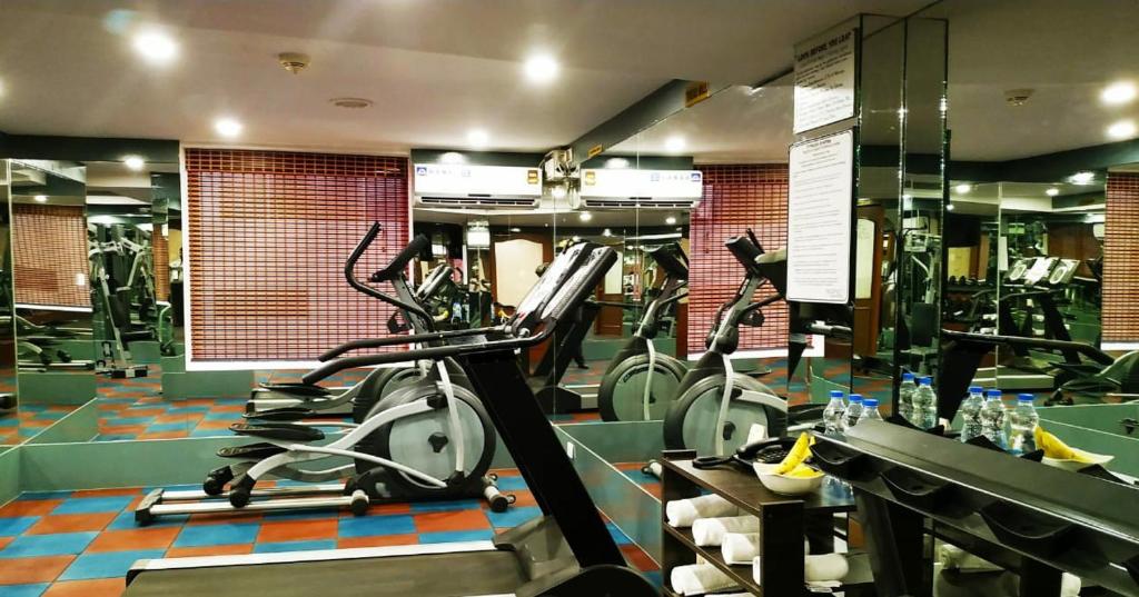 Fitness centrum a/nebo fitness zařízení v ubytování Regency Madurai by GRT Hotels