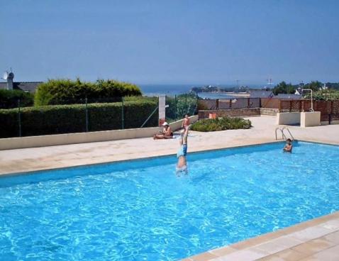 สระว่ายน้ำที่อยู่ใกล้ ๆ หรือใน Appartement La Nacre vue mer éloignée