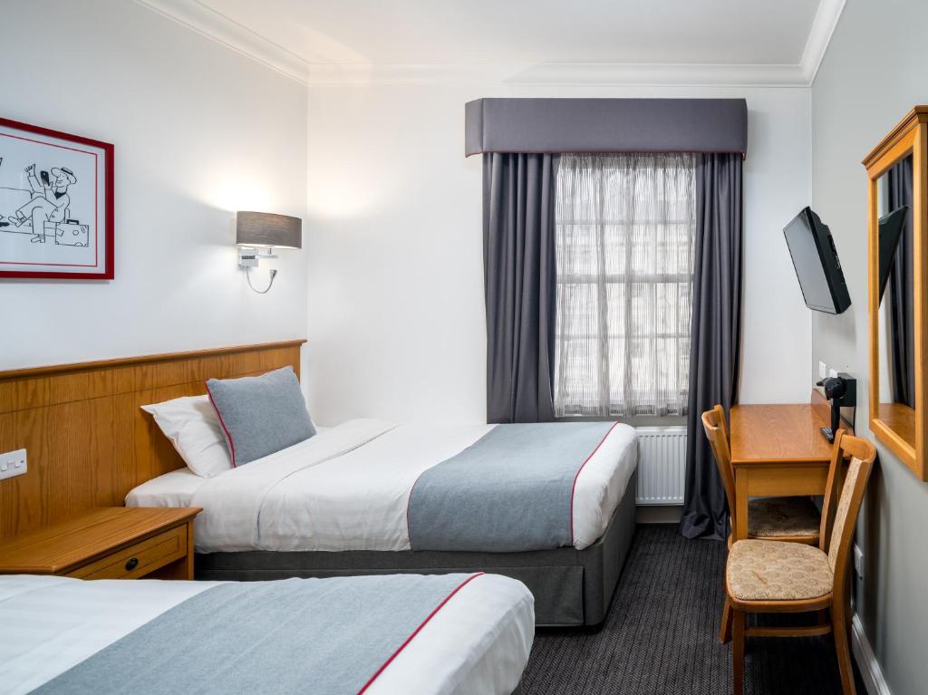 OYO Townhouse New England, London Victoria - Resim 14