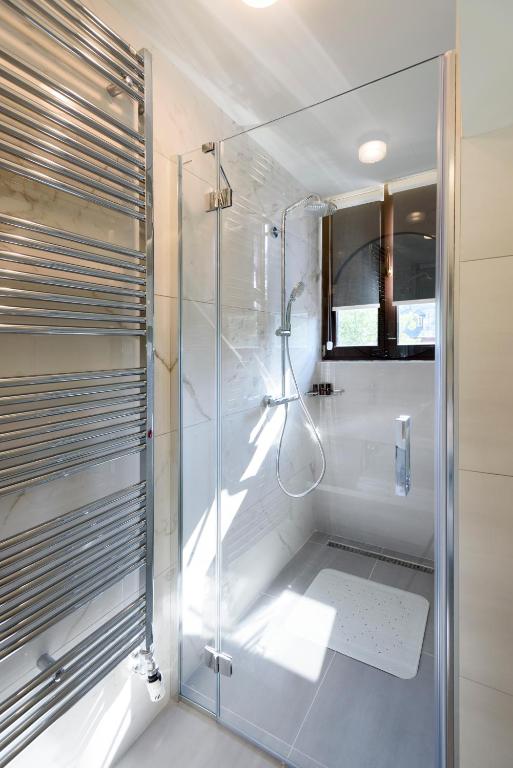 Hotel Gradska Cetinje - Habitación Doble Estándar