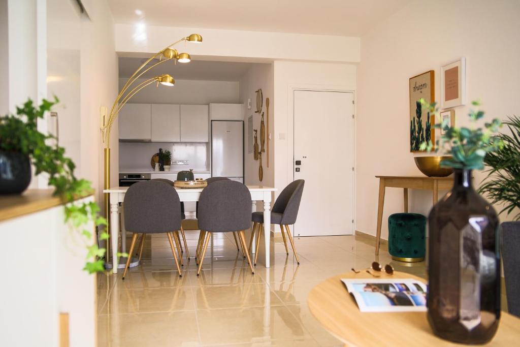 Phaedrus Living: City Centre Luxury Flat Esperidon 201