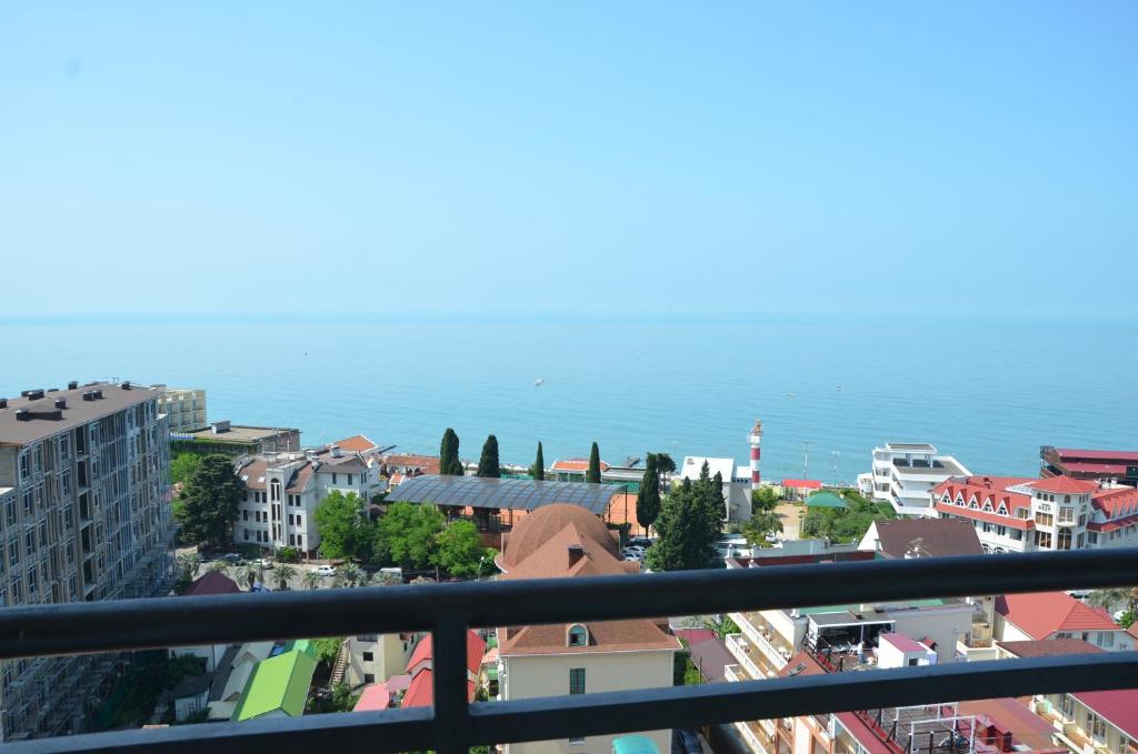 Эллинг лоо. Новороссийское шоссе 27. Квартира адлер снять вид на море. Вид на море из окна сочи. Новороссийское шоссе 27.