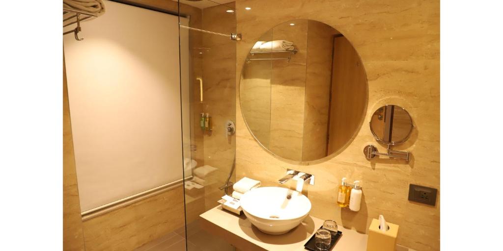 Koupelna v ubytování Nemesia City Center - Gurugram, Sector 29