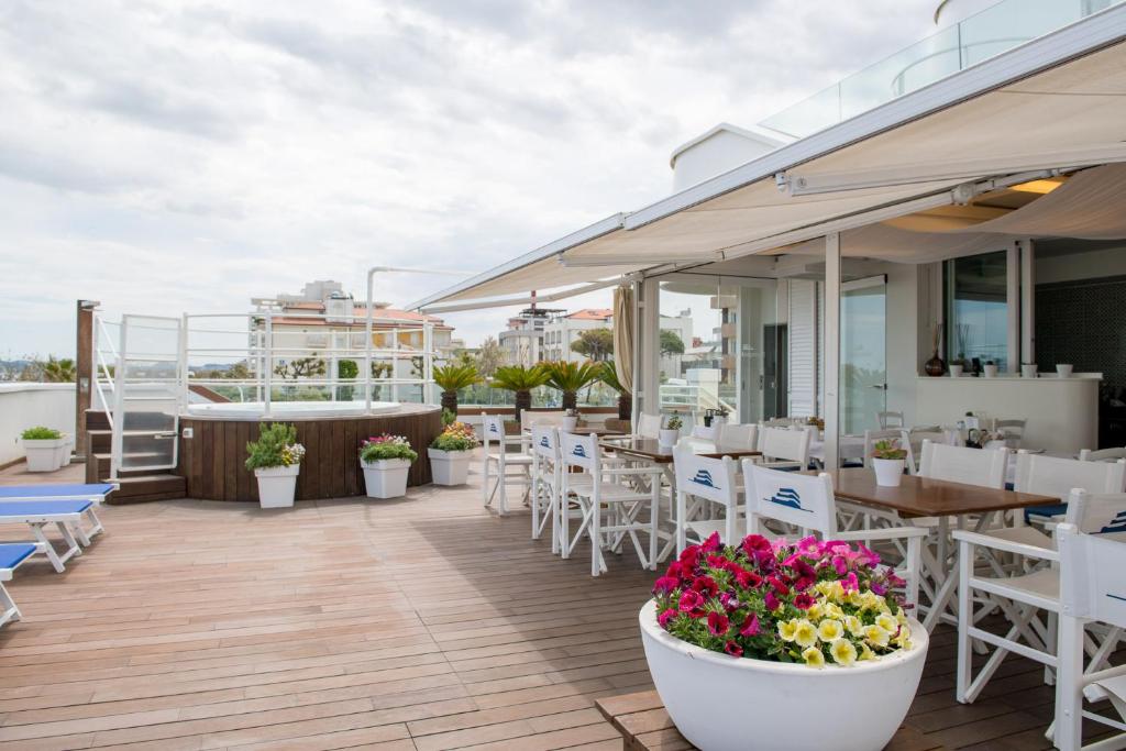Balkón nebo terasa v ubytování T-Suite Hotel