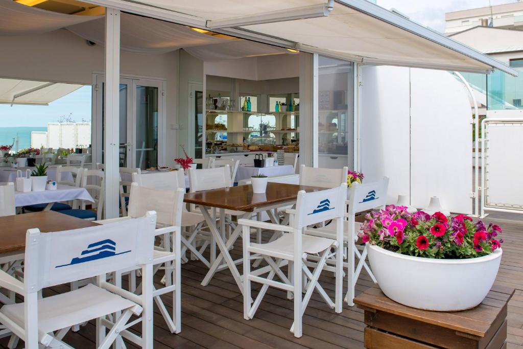 Restaurace v ubytování T-Suite Hotel