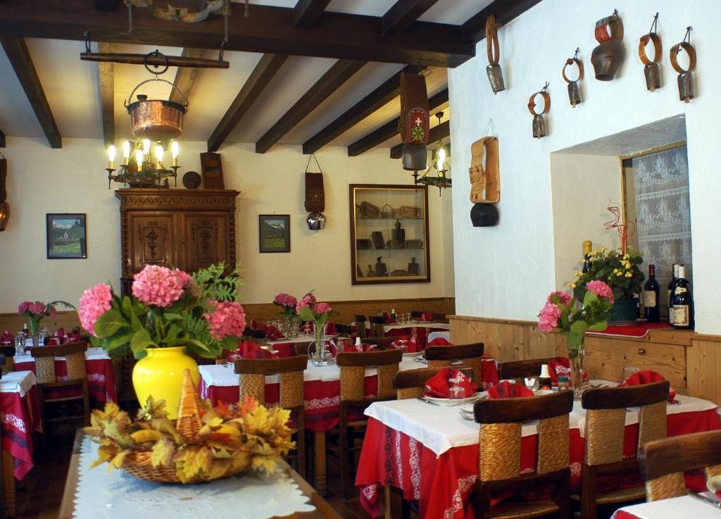 Restaurace v ubytování Hotel des Alpes