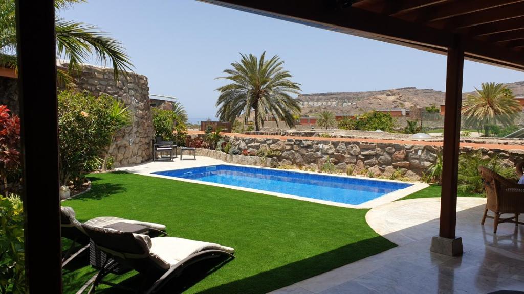 Basen w obiekcie Villa Luxe Tauro Mogan lub w pobliżu