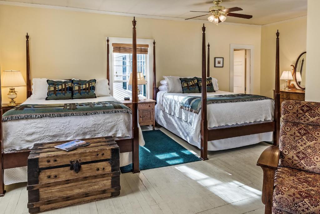 McCloud Hotel - Family Junior Suite