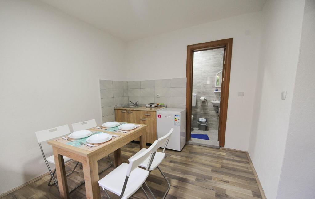 Stella Apartments - Triple Studio Standard