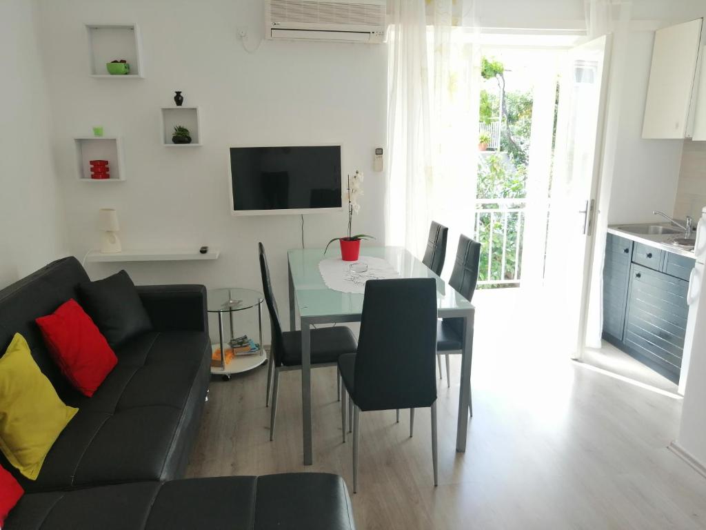 Kuchyňa alebo kuchynka v ubytovaní Apartment Roky