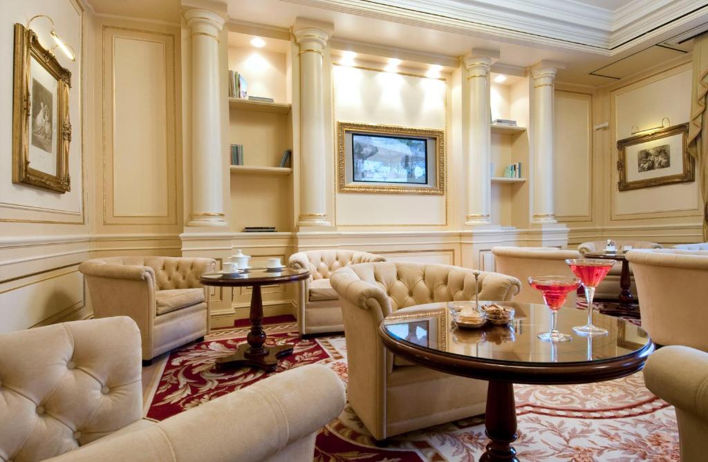 Posezení v ubytování Grand Hotel Bristol