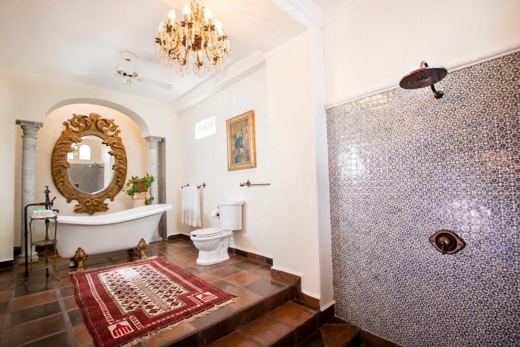 Koupelna v ubytování BellView Hotel Boutique