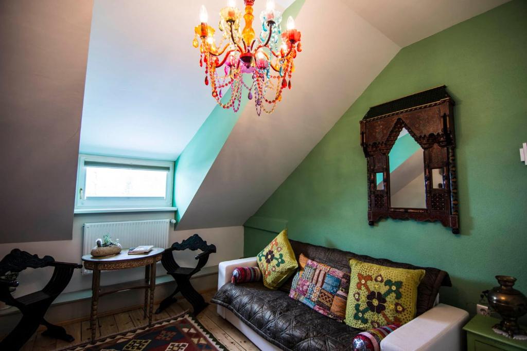 Posezení v ubytování Zenana Boutique Hotel