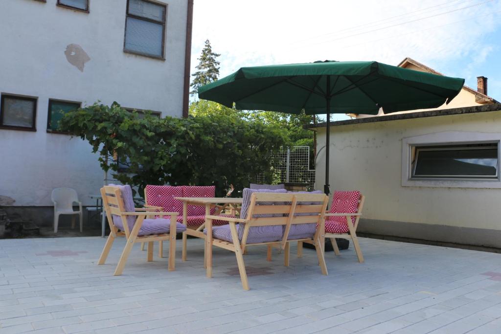 Αίθριο ή υπαίθριος χώρος στο Hostel Trajan